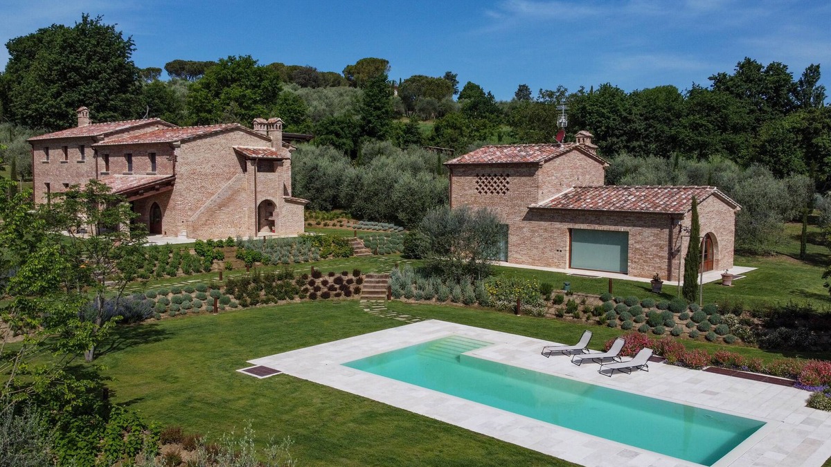 Foiano della Chiana Villa | Villa Fonte Ripa in Tuscany by Fantasia Villas
