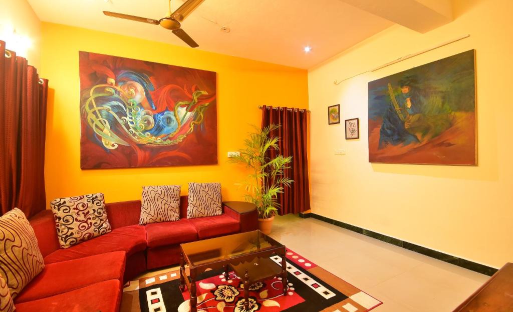 Heritage Town Apartment | Villa Freddy Individual 2 Room Property at second floor with two wheeler parking