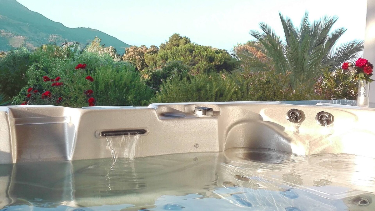 Valpaja Villa | VILLA fully air-conditioned Swimming pool Jacuzzi near Ajaccio, Porticcio and beaches