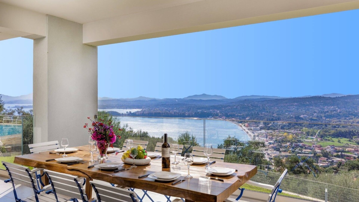Pirgi Villa | Villa Gemini Angelo by Villa Plus