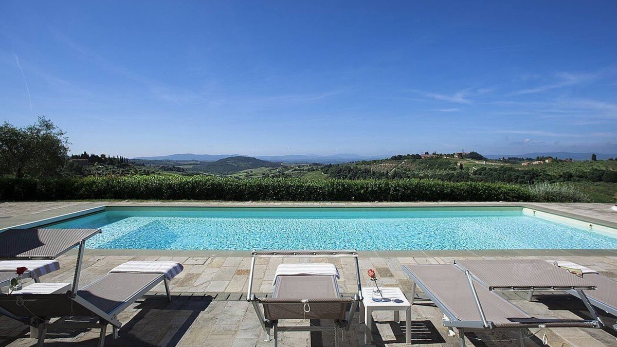 Tavarnelle Val di Pesa Villa | Villa Gingillo: A splendid three-story villa surrounded by the greenery, with Free WI-FI.