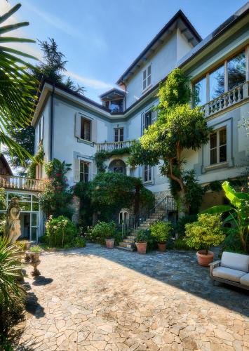 Dizzasco Villa | Villa Gina by Quokka 360 - historic Villa on the Lake Como