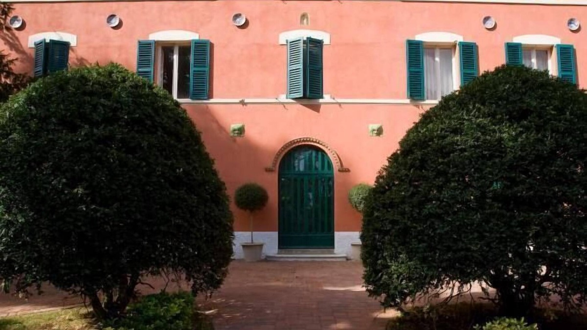 Fabriano Apartment | Villa Gioia - Manor house with pool surrounded by greenery