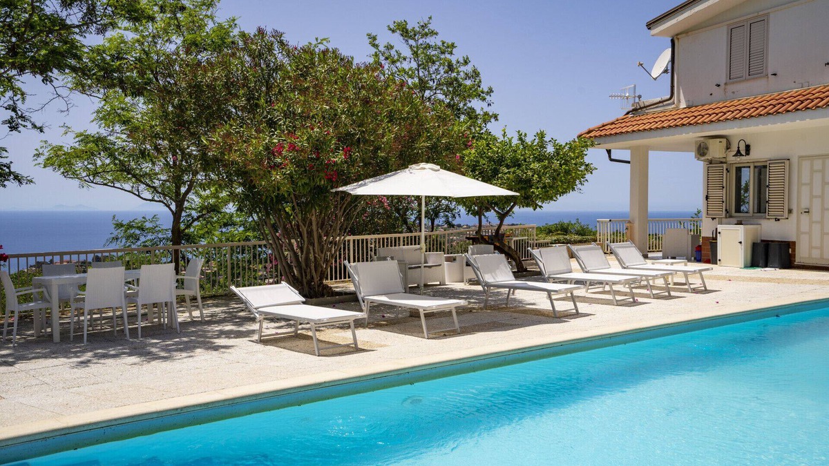 Santa Maria Villa | Villa Gisa, with private swimming pool and sea view