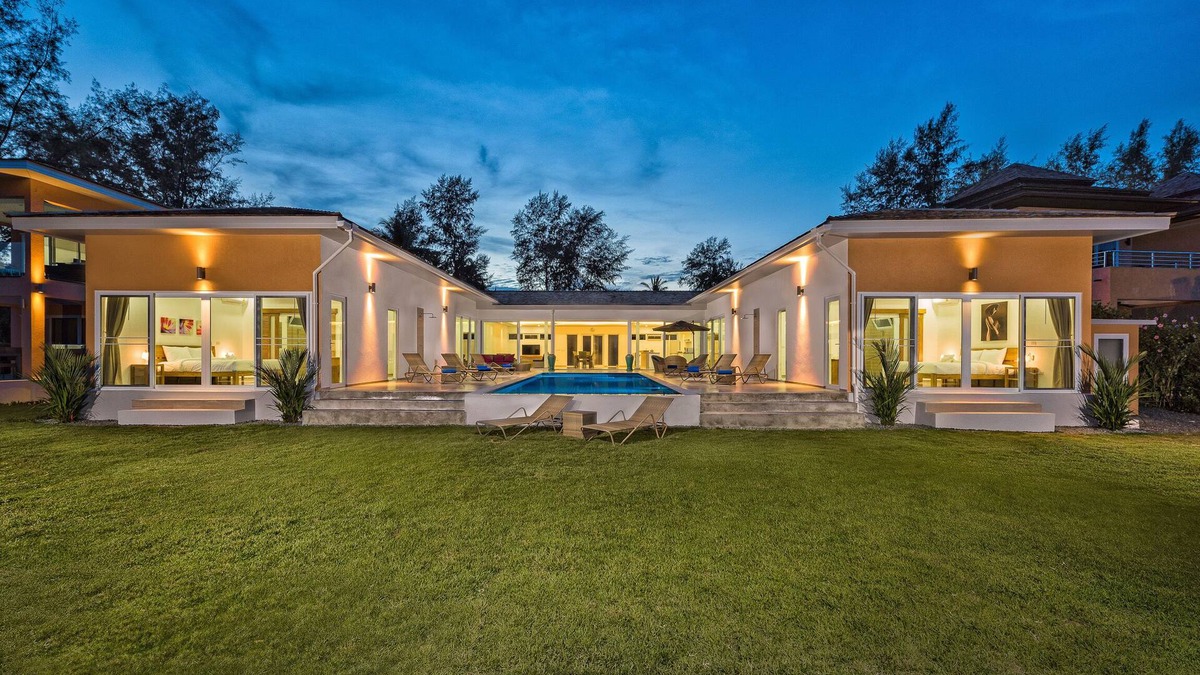 Klong Son Villa | Villa Gold Shore Beachfront with Private Pool, A/C, WiFi, Gym near Restaurant