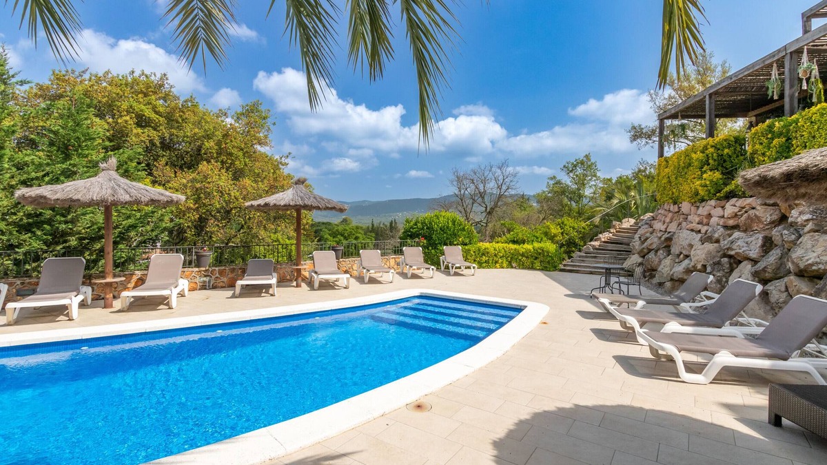 Santa Cristina de Aro Villa | Villa 'Golf' with Mountain View, Wi-Fi and Air Conditioning