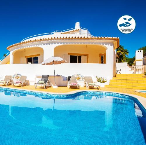 Gale Villa | Villa Grace Bay by Algarve Vacation