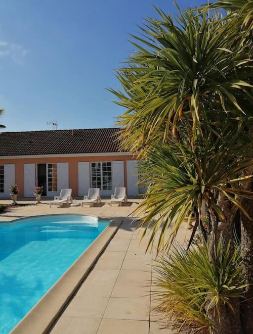 Ludon-Medoc Villa | Villa grand communal, piscine, 18km de Bordeaux
