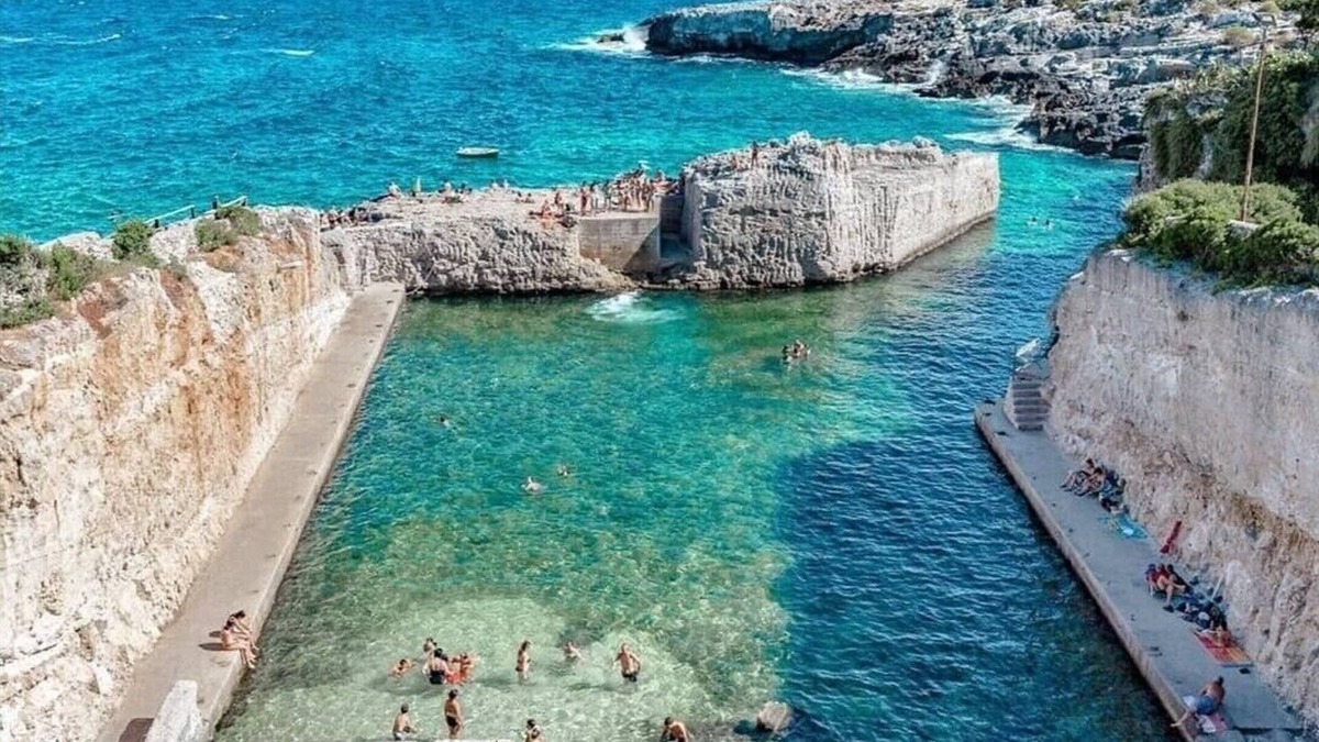 Salento Peninsula Villa | Villa Grotta Azzurra (B), with private parking and Pool