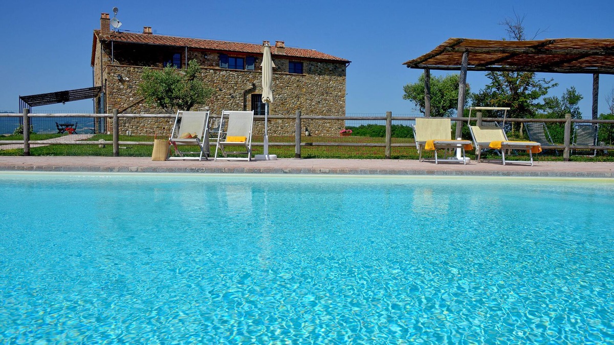 Guardistallo Villa | Villa Guardistallo by Fantasia Villas
