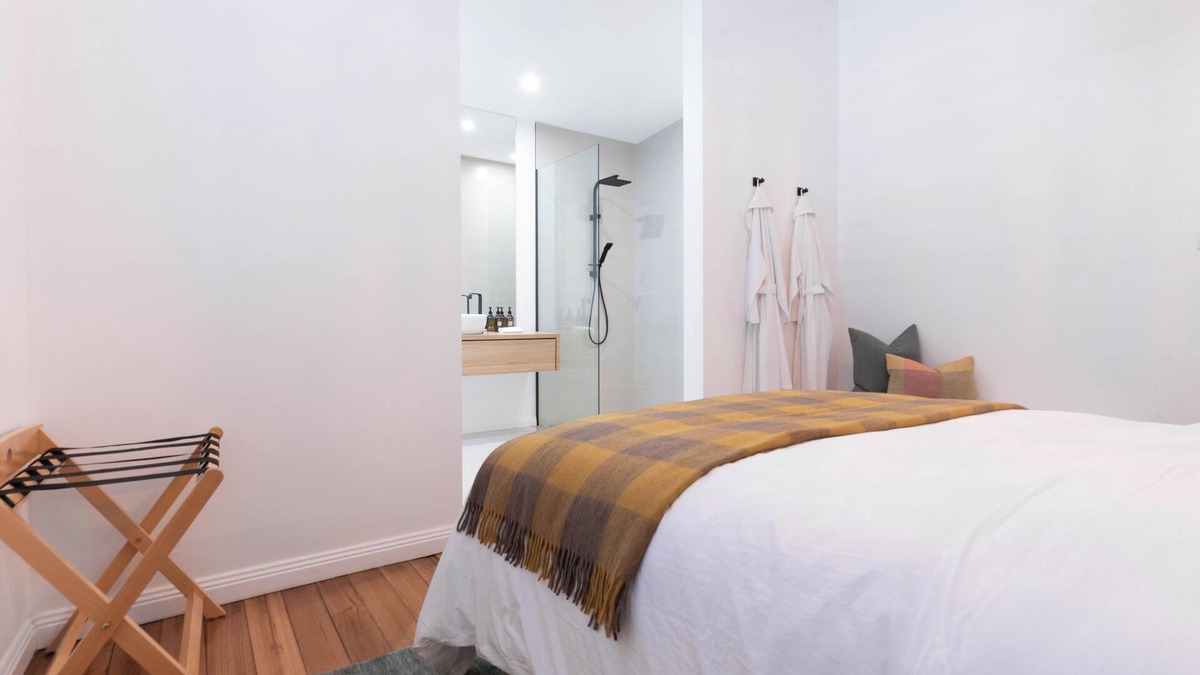 Invermay House | Villa Gwen: Character Home Moments From the City