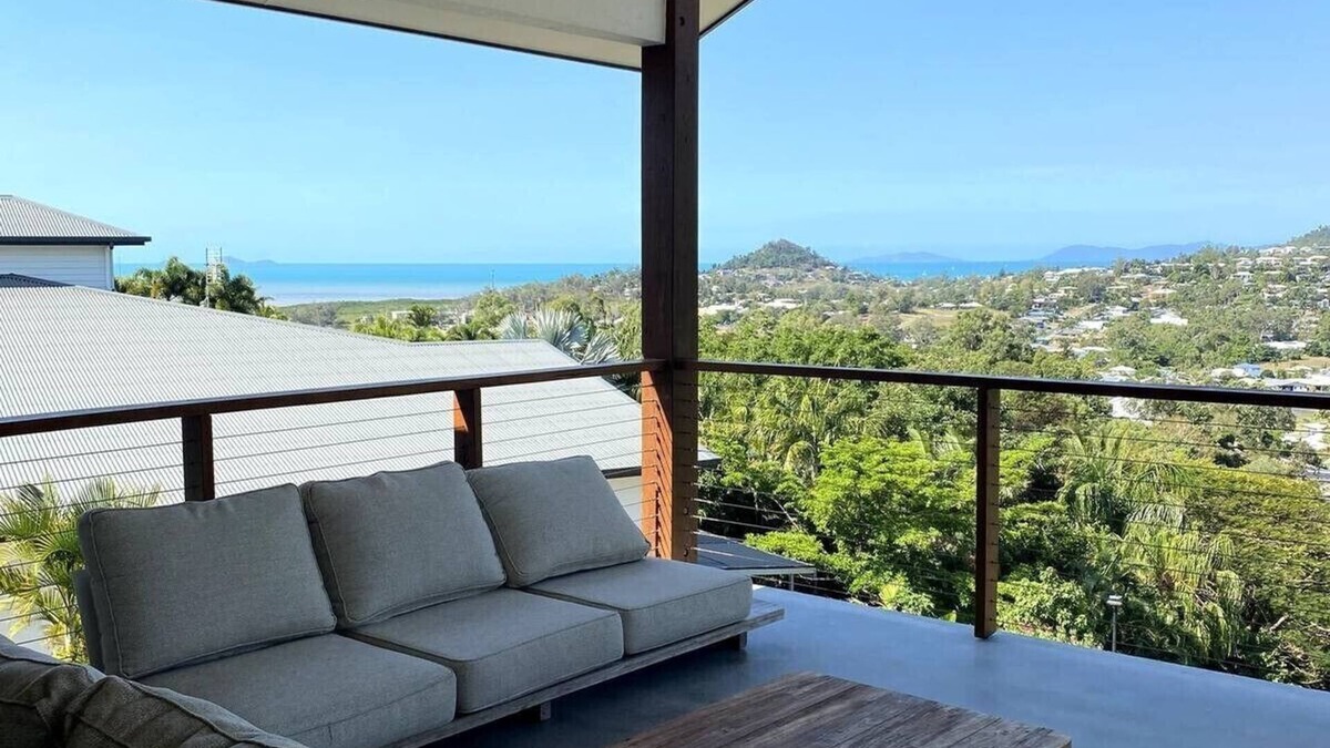 Cannonvale House | Villa Hayman
