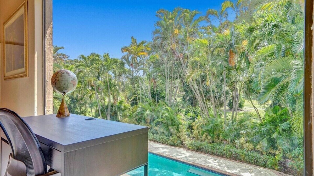 Survey Creek Villa | Villa Heated Pool, Golf Course BBQ Ping Pong Table
