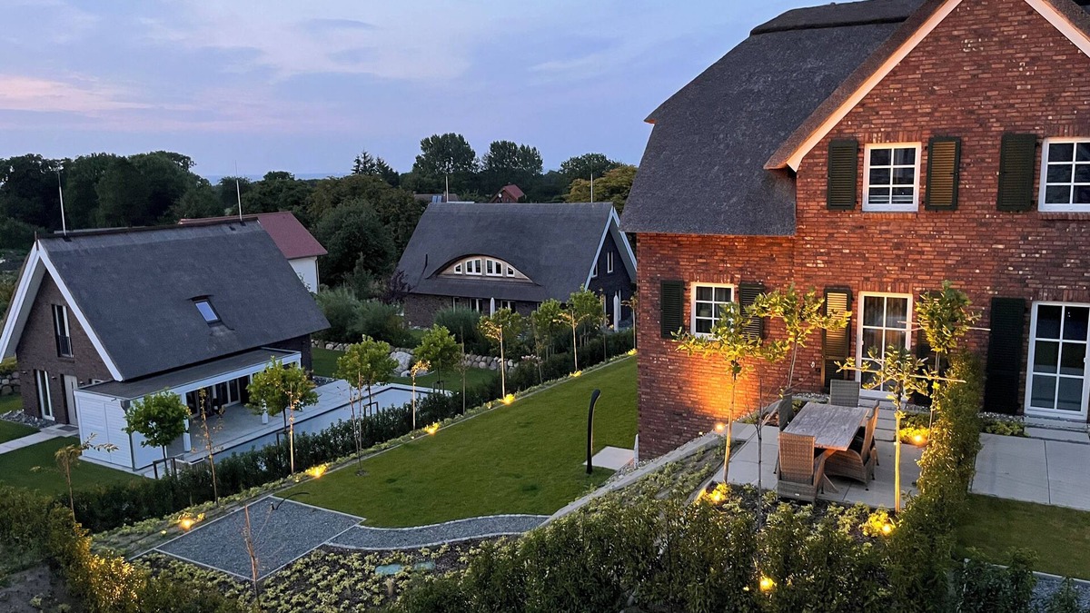 Lohme House | Villa Heimathafen Rügen - thatched roof. Sauna. Baltic Sea view. Dog allowed.