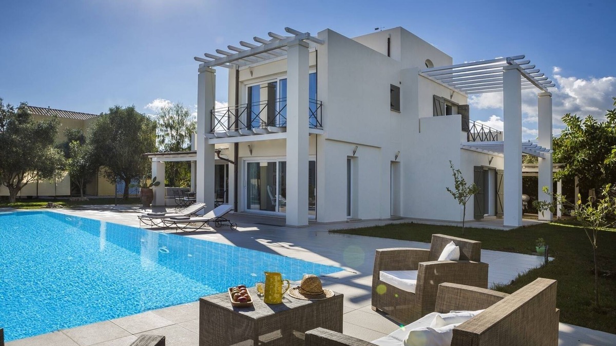 Karavomylos Villa | Villa Hermes - Three Bedroom Villa, Sleeps 6