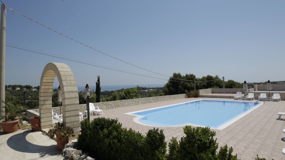 Defensola Villa | Villa Hibiscus - Panoramic studio for 2 people in villa with swimming pool
