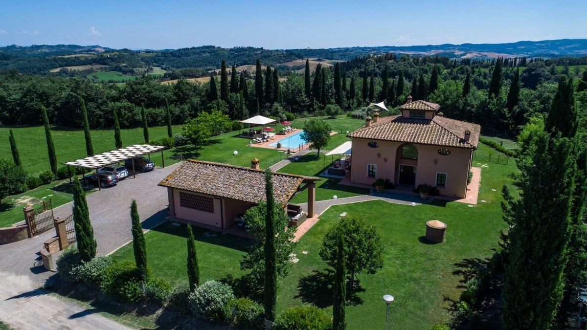 Peccioli Villa | Villa i Longobardi In Peccioli, Tuscany