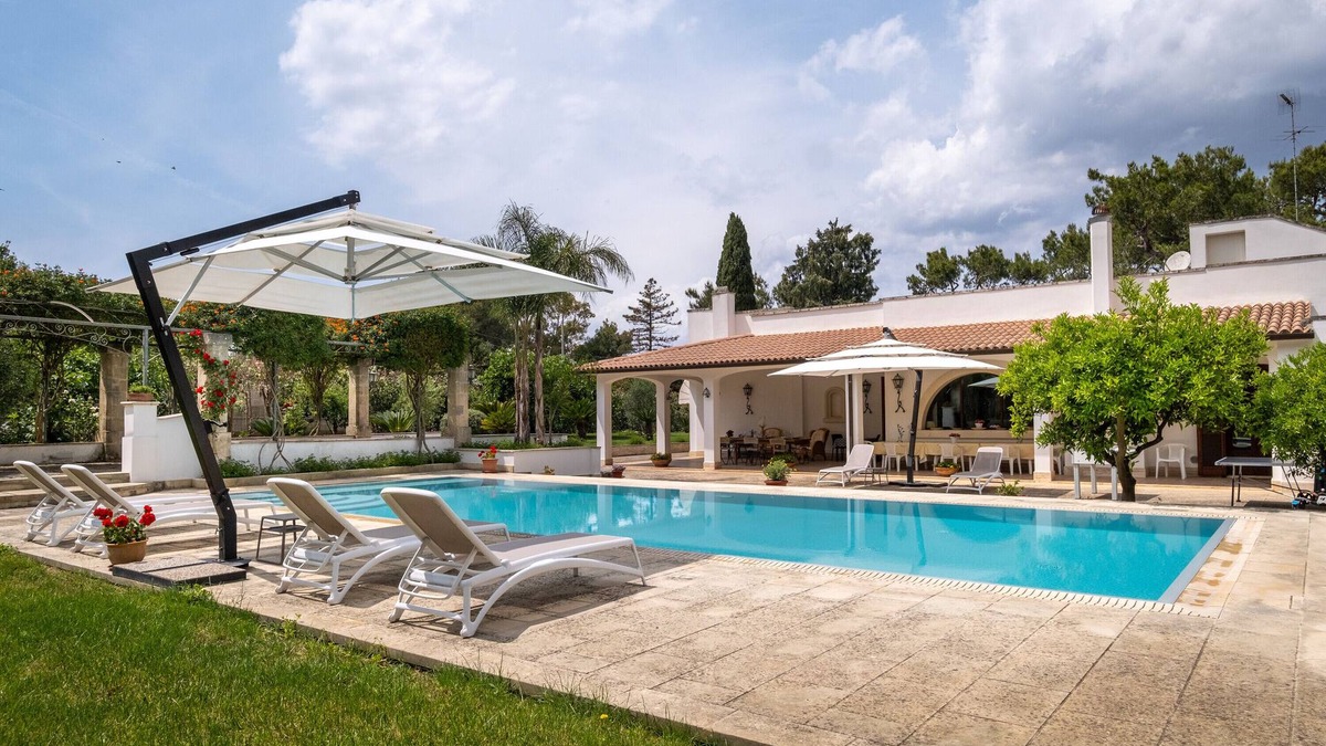 Monteroni di Lecce House | Villa 'Il Carrettino' with Private Pool, Wi-Fi and Air Conditioning
