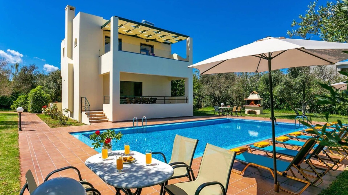 Pyrgos Psilonerou Villa | Villa Ilos by Villa Plus