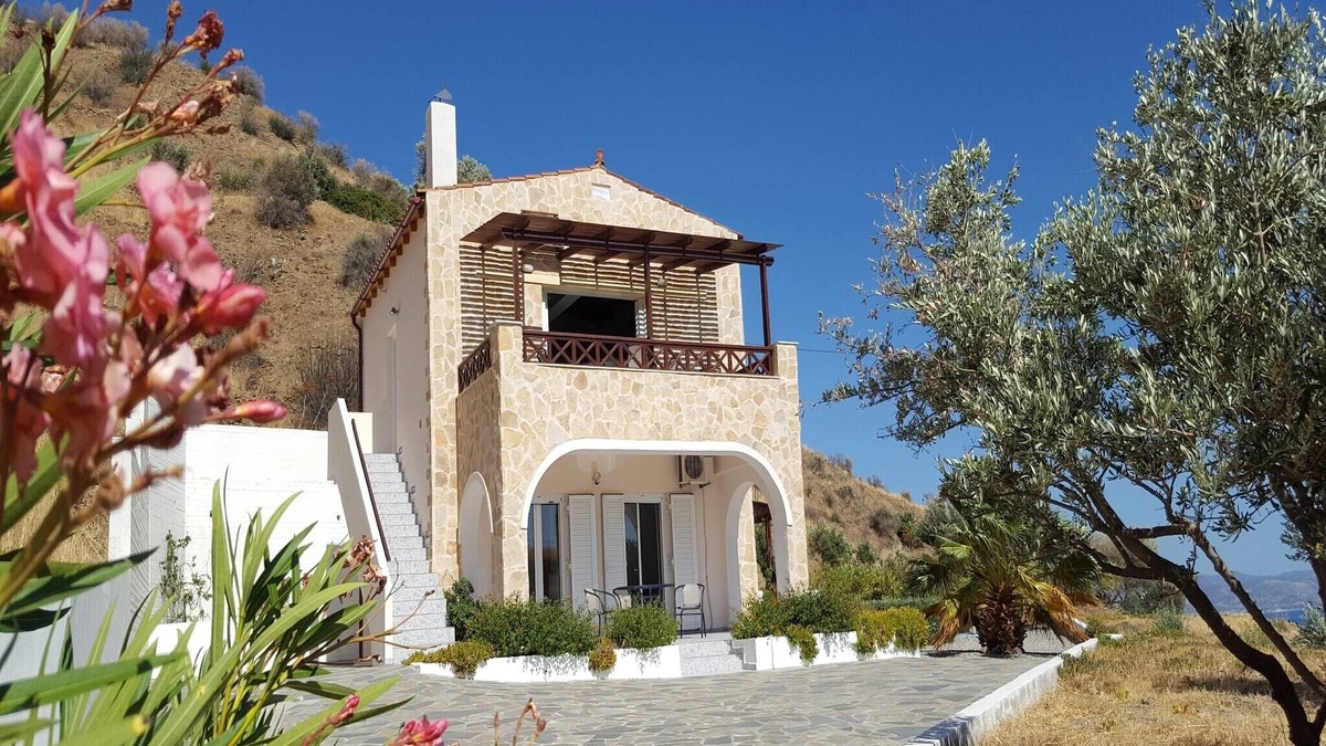 Vizari Villa | Villa in Agia Galini with Pool Views