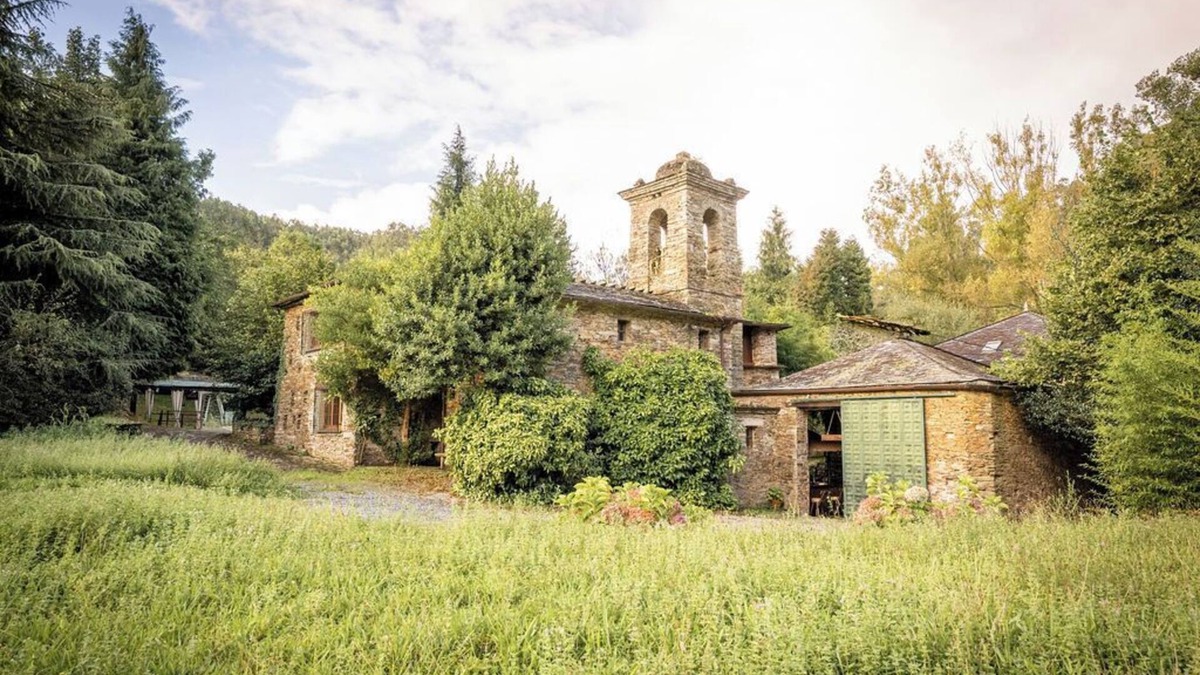 Castropol House | Villa in Asturias with cinema |Pool|BBQ|14 Pax|Games, IR Property Management