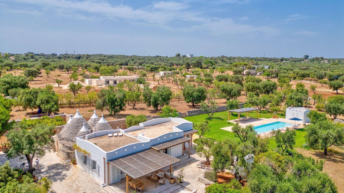 Carovigno Villa | Villa in Carovigno with 3 bedrooms sleeps 6