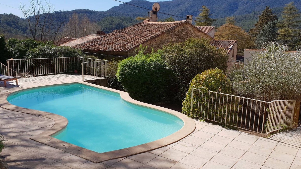 Meounes-les-Montrieux House | Villa in Méounes near Bandol Beach