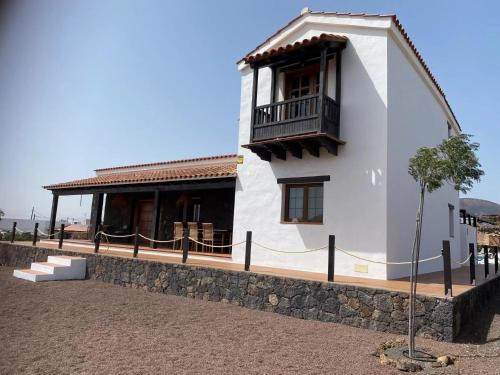 La Oliva House | Villa in Fuerteventura with private pool
