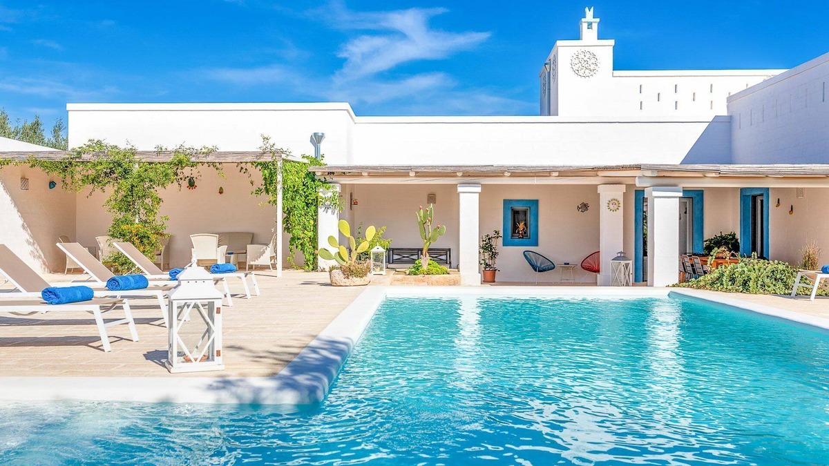 Pezze di Greco Villa | Villa in Savelletri Di Fasano with 5 bedrooms sleeps 10