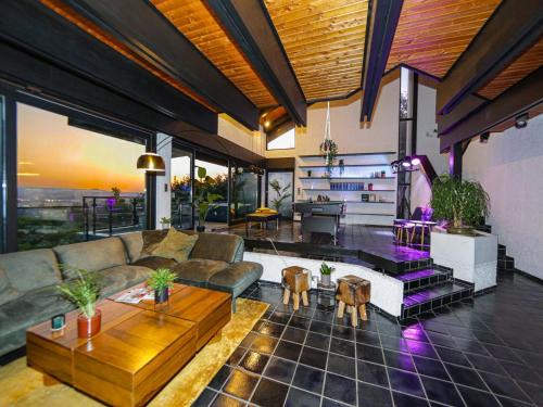 Weitersburg House | Villa in Koblenz with Rhine Views & Sauna