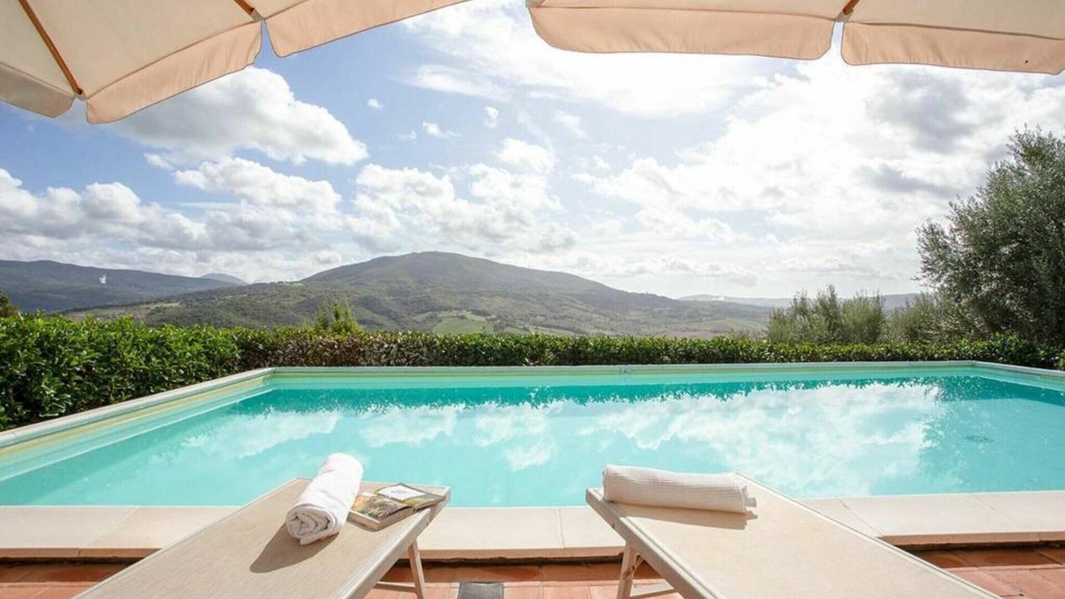 Lustignano Villa | Villa in Lustignano with 2 bedrooms sleeps 4