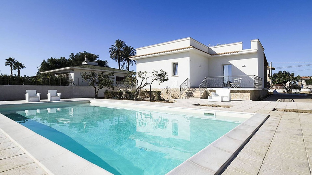 Marsala House | Villa in Marsala near Sandy Beach & Pool