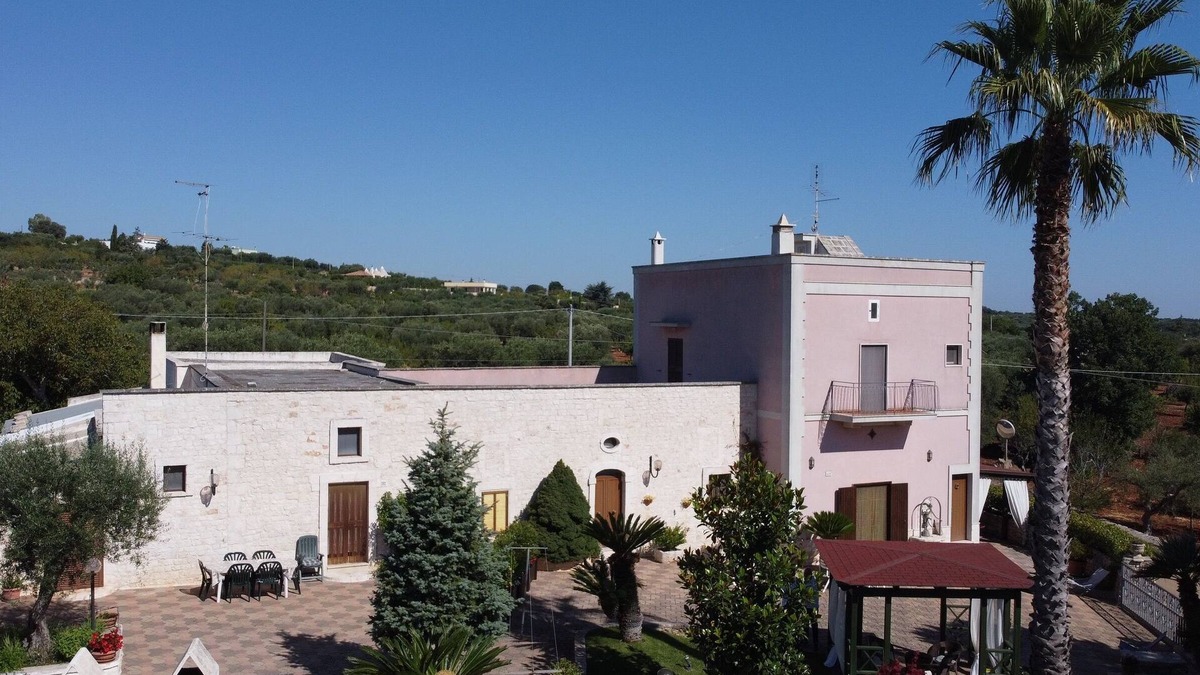 Castellana Grotte Villa | Villa in Monopoli for 12 guests in six bedroom
