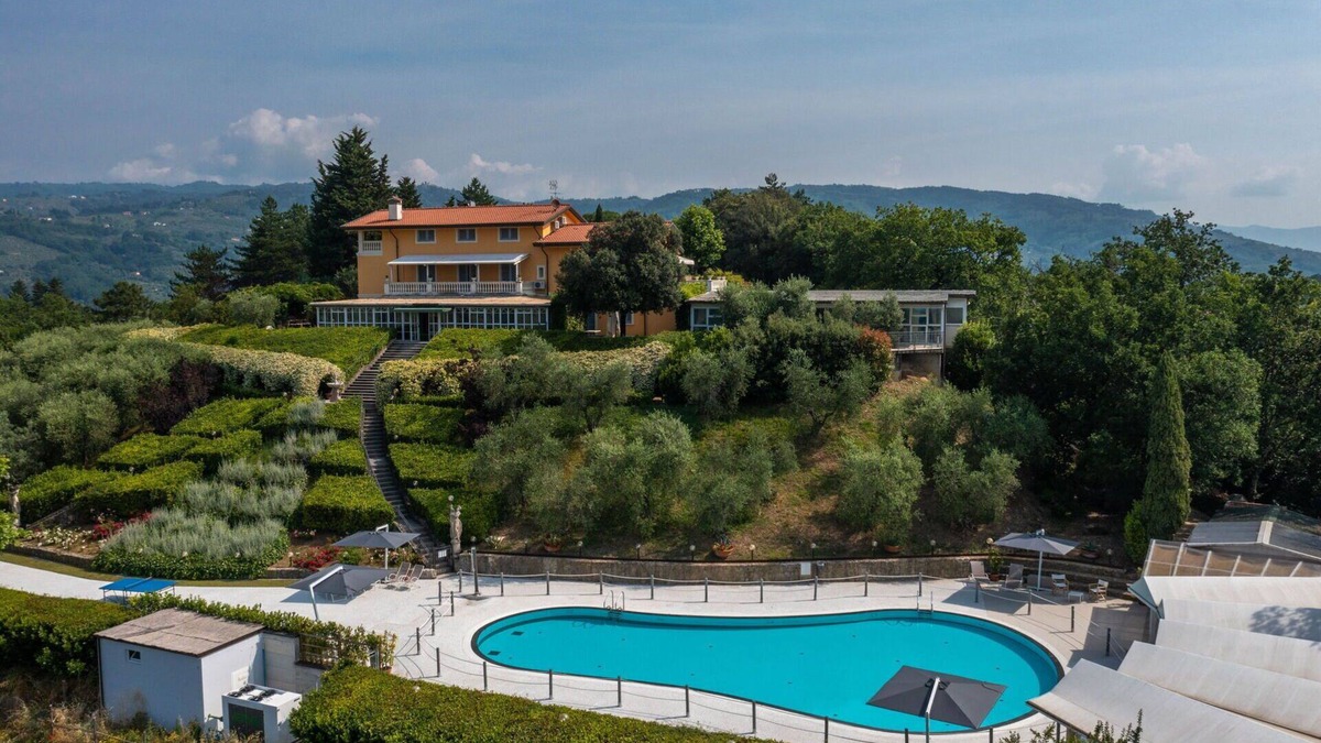 Margine Coperta-Traversagna Villa | Villa in Montecatini Alto with 6 bedrooms sleeps 15