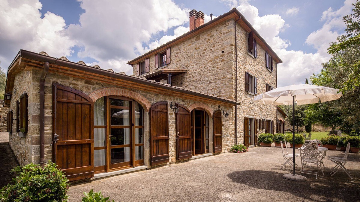 Pieve di Chio Villa | Villa in Pieve Di Chio with 8 bedrooms sleeps 17