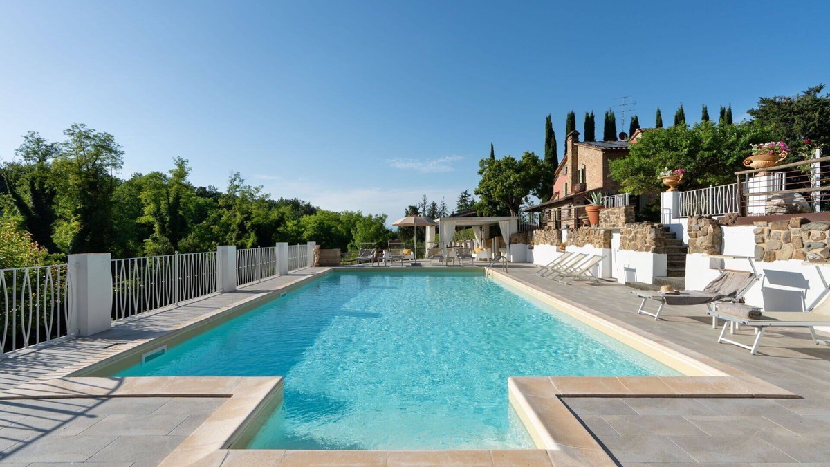 Gambassi Terme Villa | Villa in Pillo with 7 bedrooms sleeps 14
