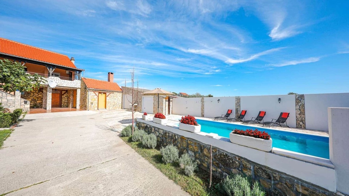 Policnik Villa | Villa in Poličnik with Pool near Zadar