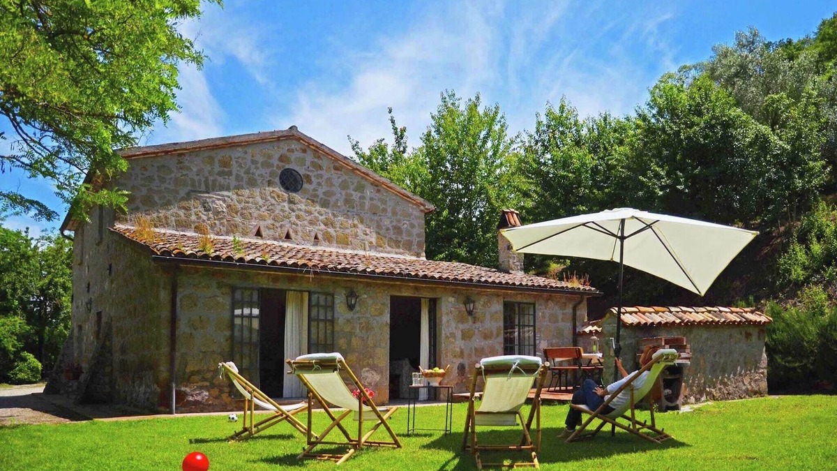 Castiglione in Teverina Villa | Villa in Rome with Pool & Garden