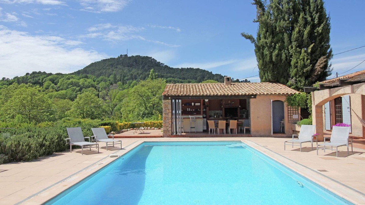 Salernes House | Villa in Salernes with Private Pool & Garden