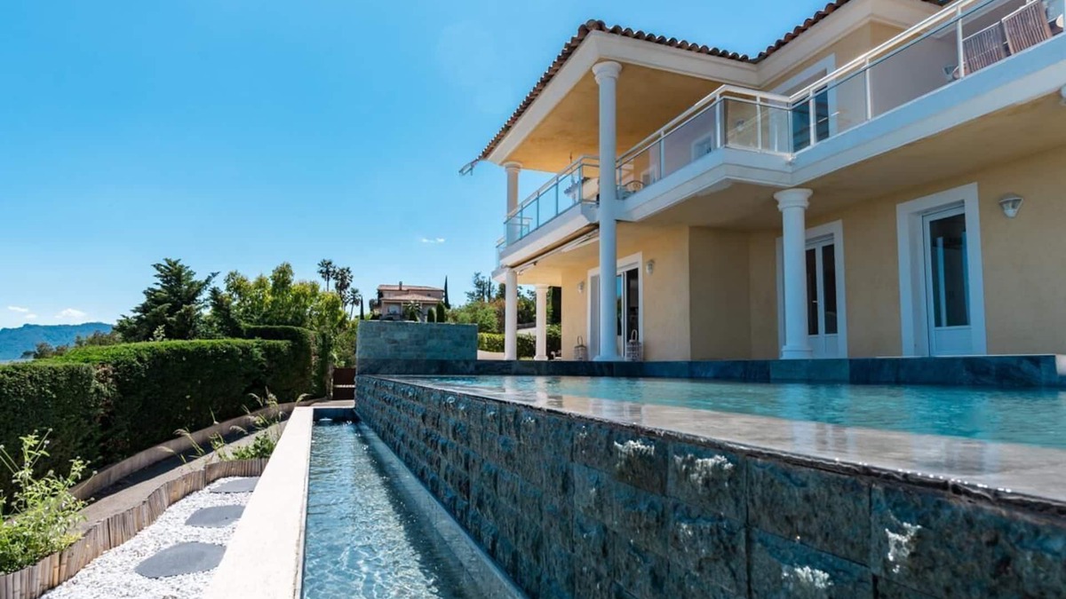 Les Termes Villa | Villa in the hills with pool