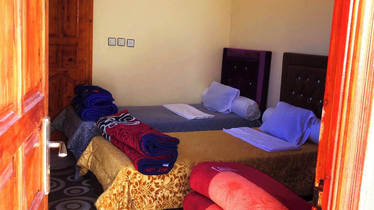 Tata Bed & Breakfast | Villa in Tata City - Spacious 6-bedroom with Private-Badroom/Shower