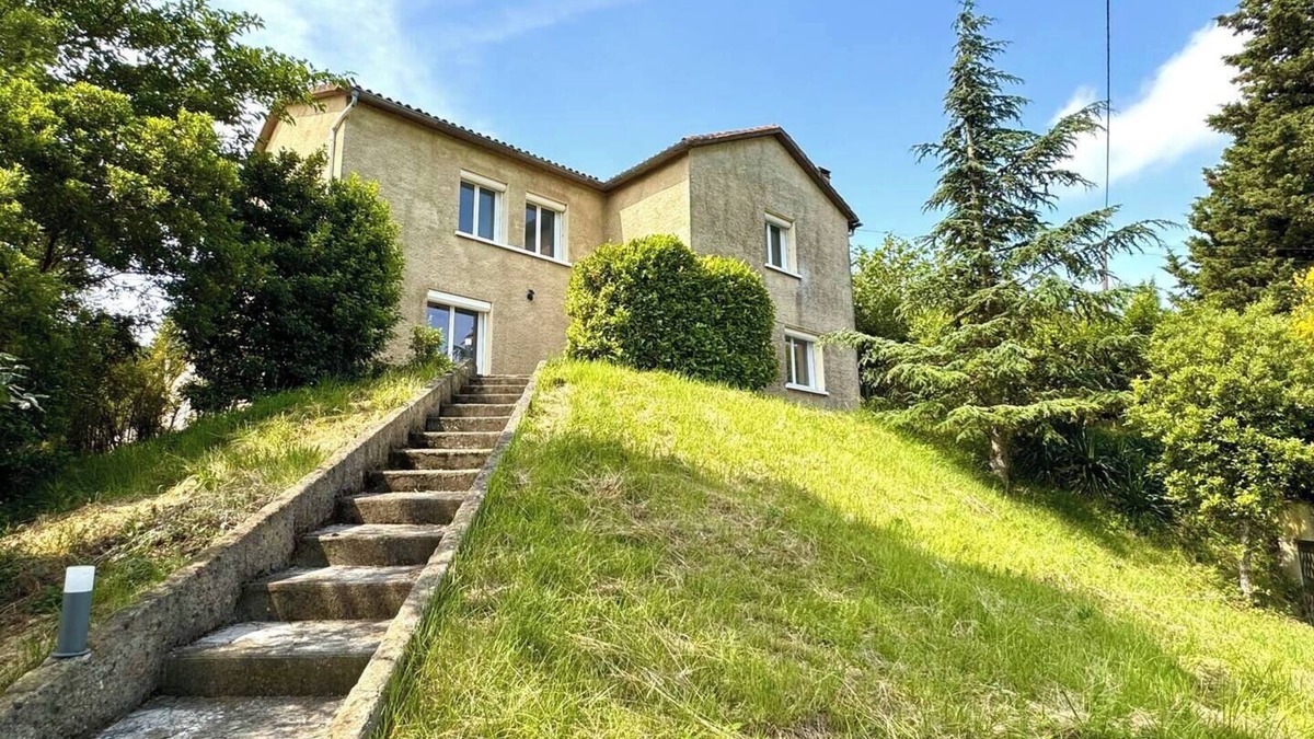 Castelnaudary Villa | Villa in the countryside with plenty of space. 2 minutes from Castelnaudary.