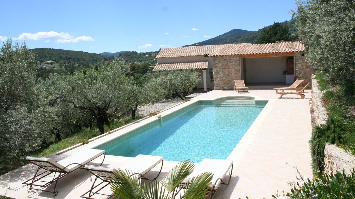 Callas Villa | Villa in the heart of an olive grove with swimming pool and jacuzzi