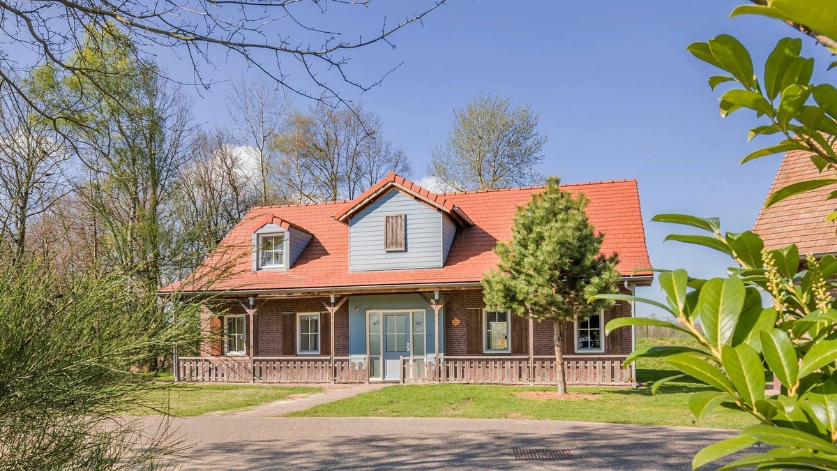 Municipality of Weert Villa | Villa in Weerterbergen with Private Sauna