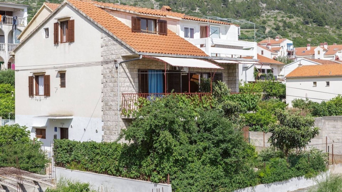 Komiza House | Villa Ina - house with pool in Komiža
