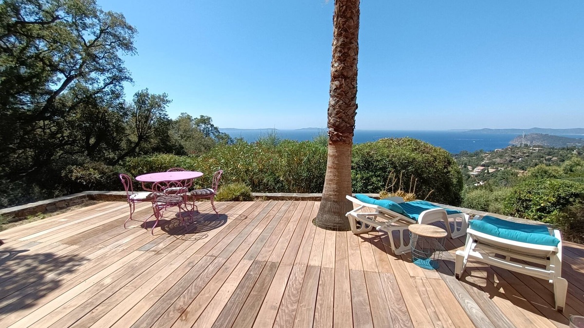 Le Rayol House | Villa Indépendante 4 Personnes Vue mer Panoramique, Terrasse et Jardin