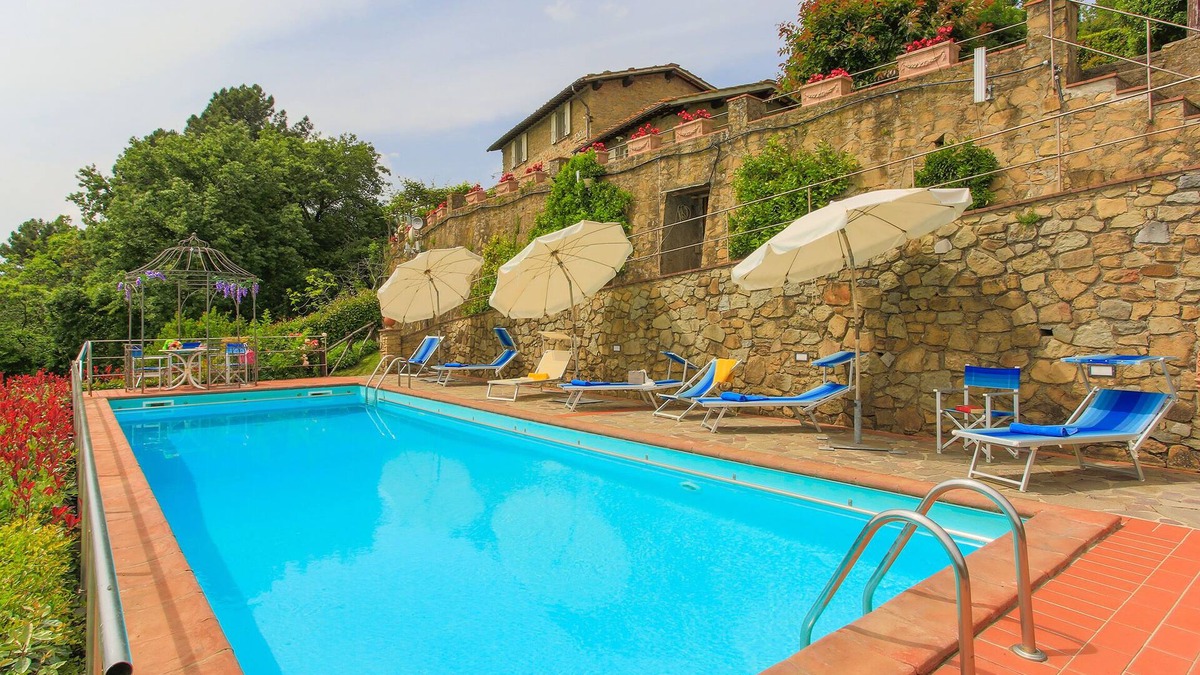 Petrognano Villa | Villa/Independent home in Lucca with 6 bedrooms sleeps 12