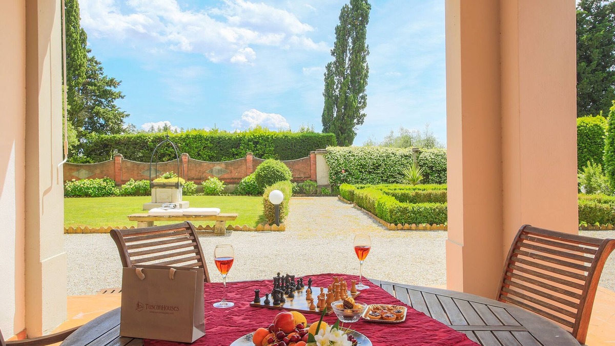 Pistoia Villa | Villa/Independent home in Pistoia with 6 bedrooms sleeps 14
