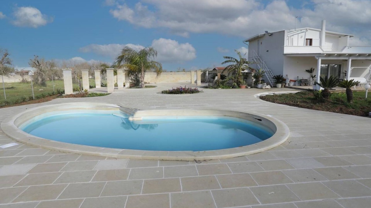 Leverano Apartment | VILLA INDIPENDENTE CON PISCINA