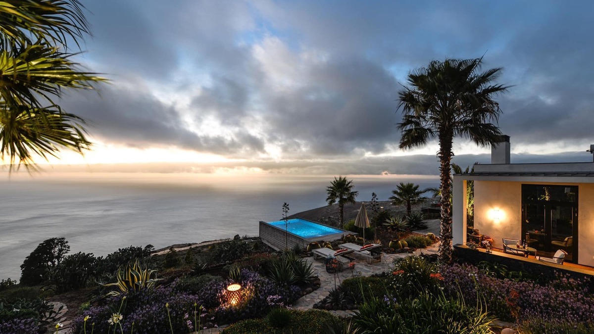 Puntagorda Villa | VILLA INFINITE PLACE nModern Bauhaus design villa with fantastic sea views